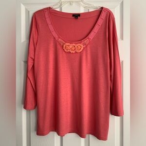 Talbots Women’s Coral Sequin Flower Design Scoop Neck 3/4 Sleeve Size Large